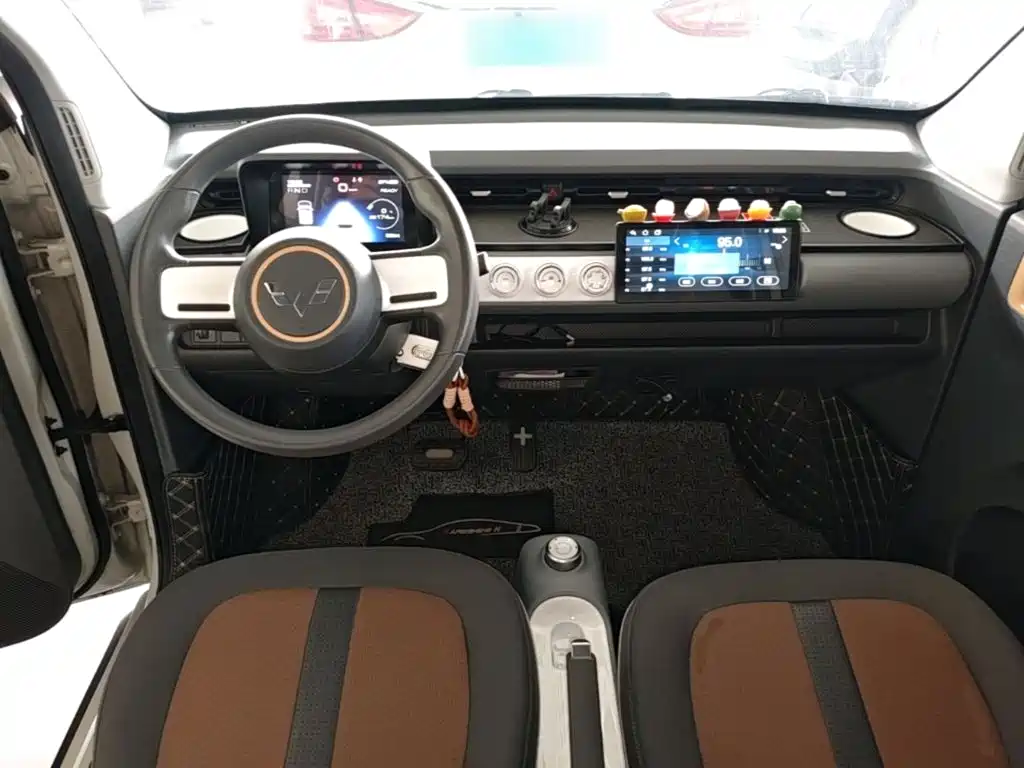 Wuling MINIEV — миниатюра 10