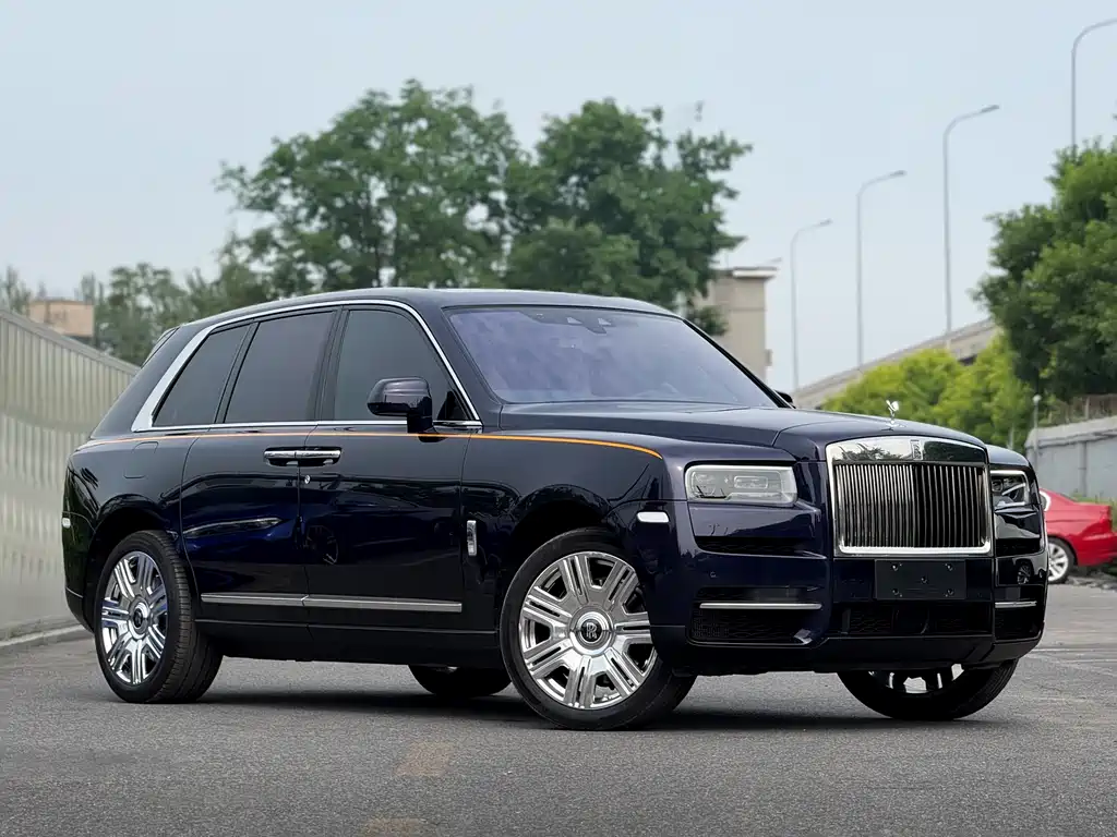 Rolls-Royce Cullinan 2024 мест