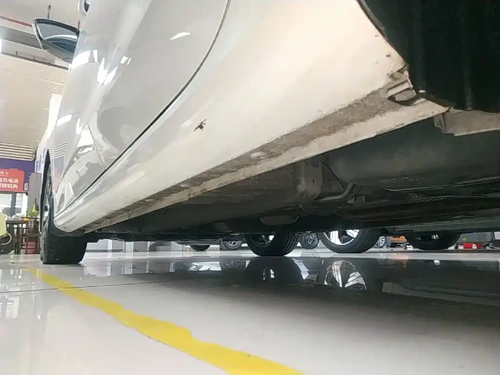 Geely Emgrand — миниатюра 22