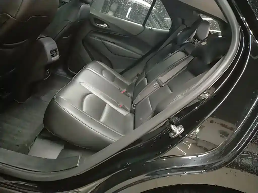 Chevrolet Equinox — миниатюра 17
