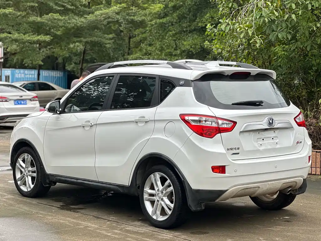 CHANGAN CS35