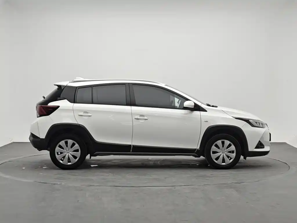 Toyota Yaris L — миниатюра 3