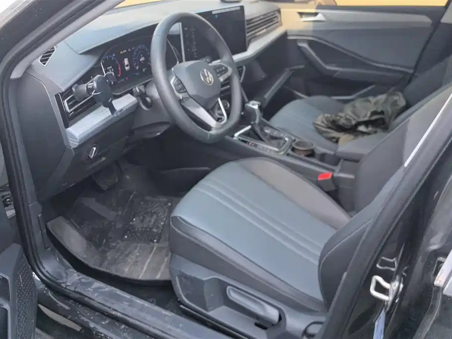 Volkswagen Sagitar 2025 300TSI DSG