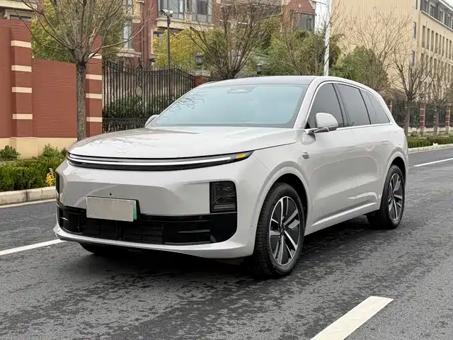 Li Auto IDEAL L6 2024