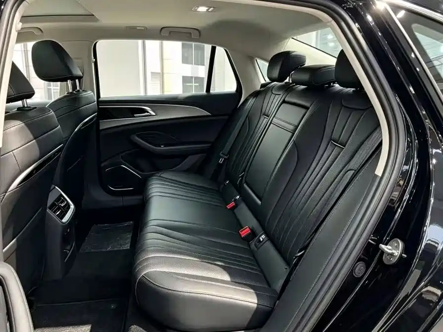 Hongqi Hongqi H5 — миниатюра 6