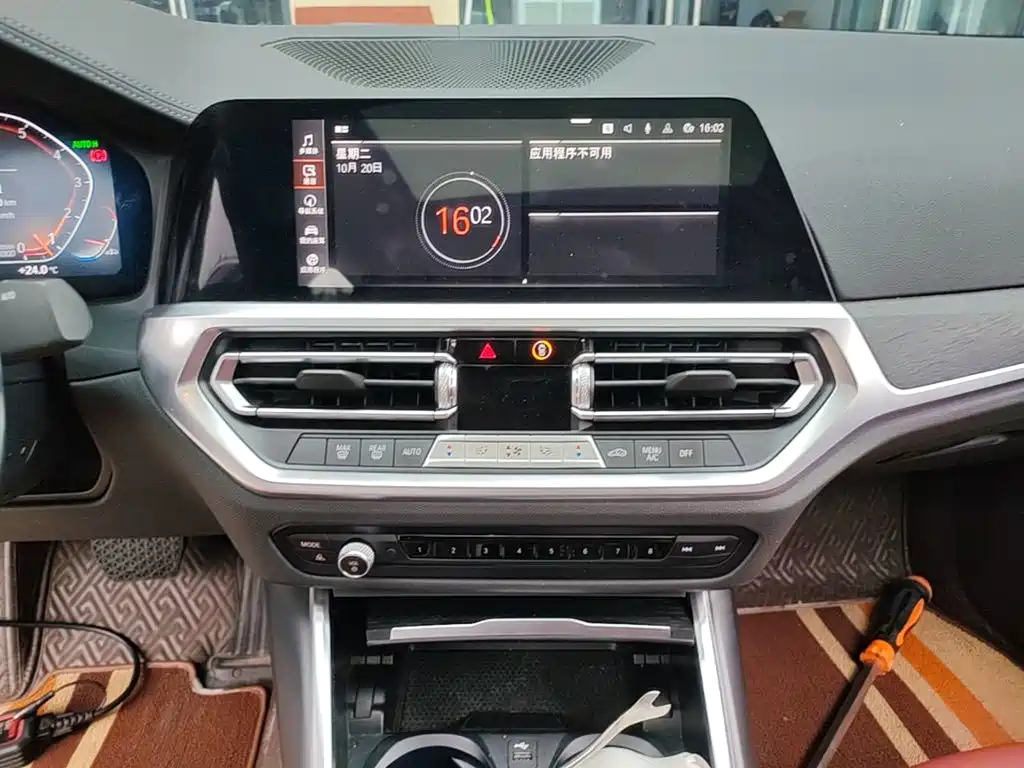 BMW 3 Series 2022 — фото 12