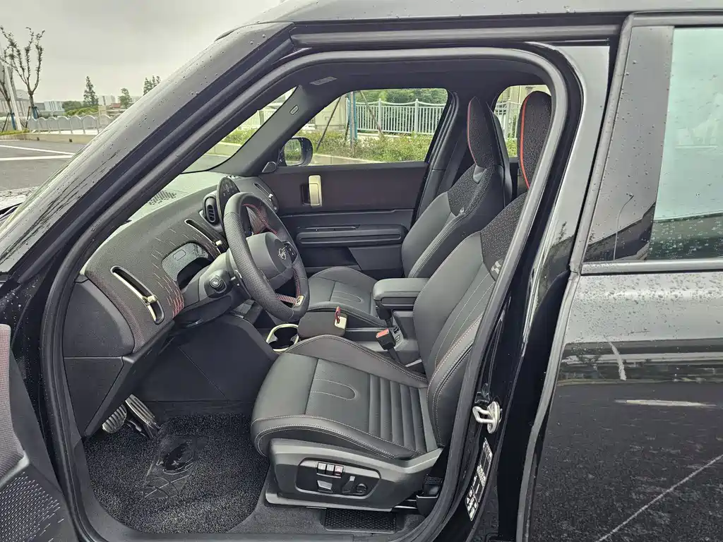 Mini JCW COUNTRYMAN 2024 2.0T JOHN COOPER WORKS