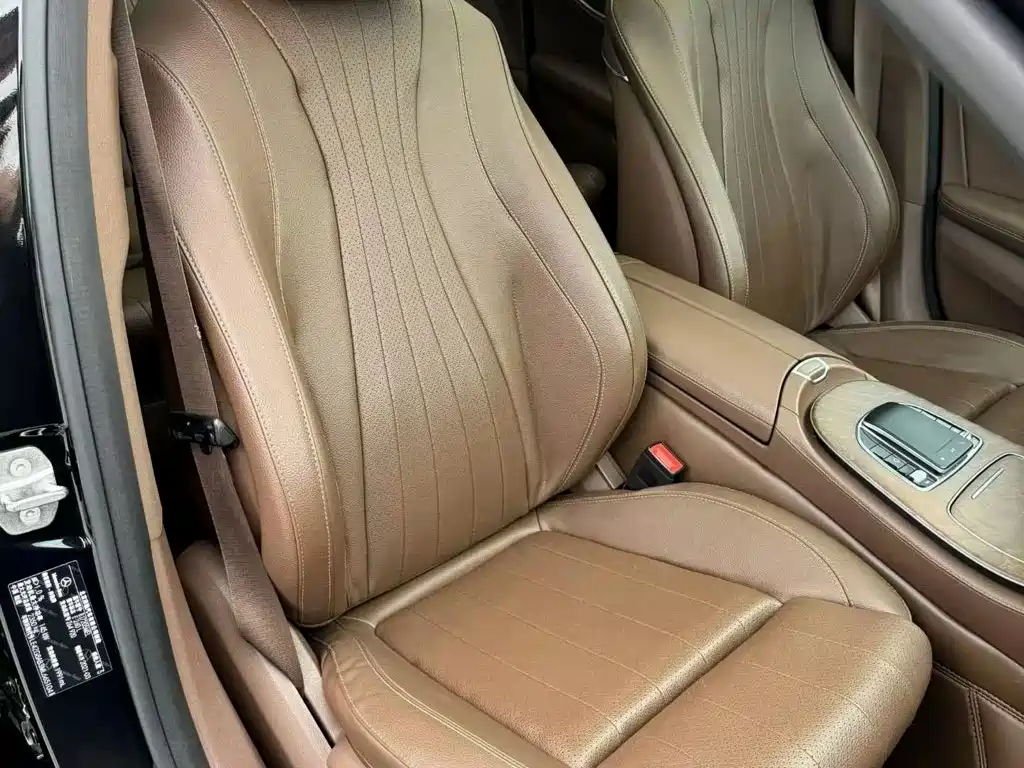 Mercedes-Benz E-Class — миниатюра 8