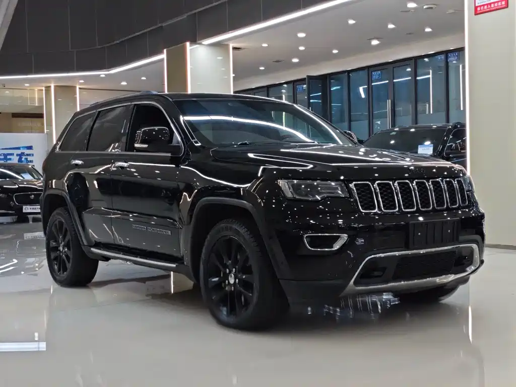 Jeep Grand Cherokee (Import) — миниатюра 3