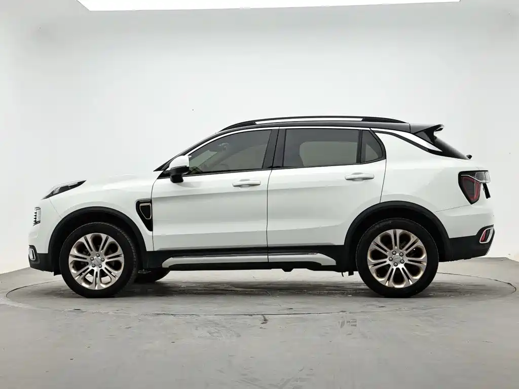 Lynk & Co 01 — миниатюра 3