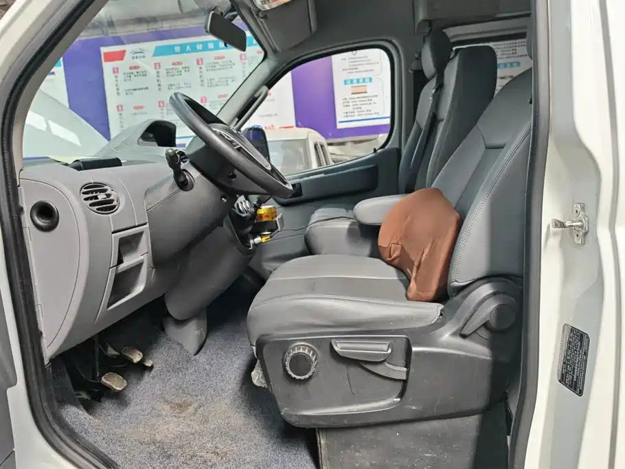 MAXUS V80 — миниатюра 9