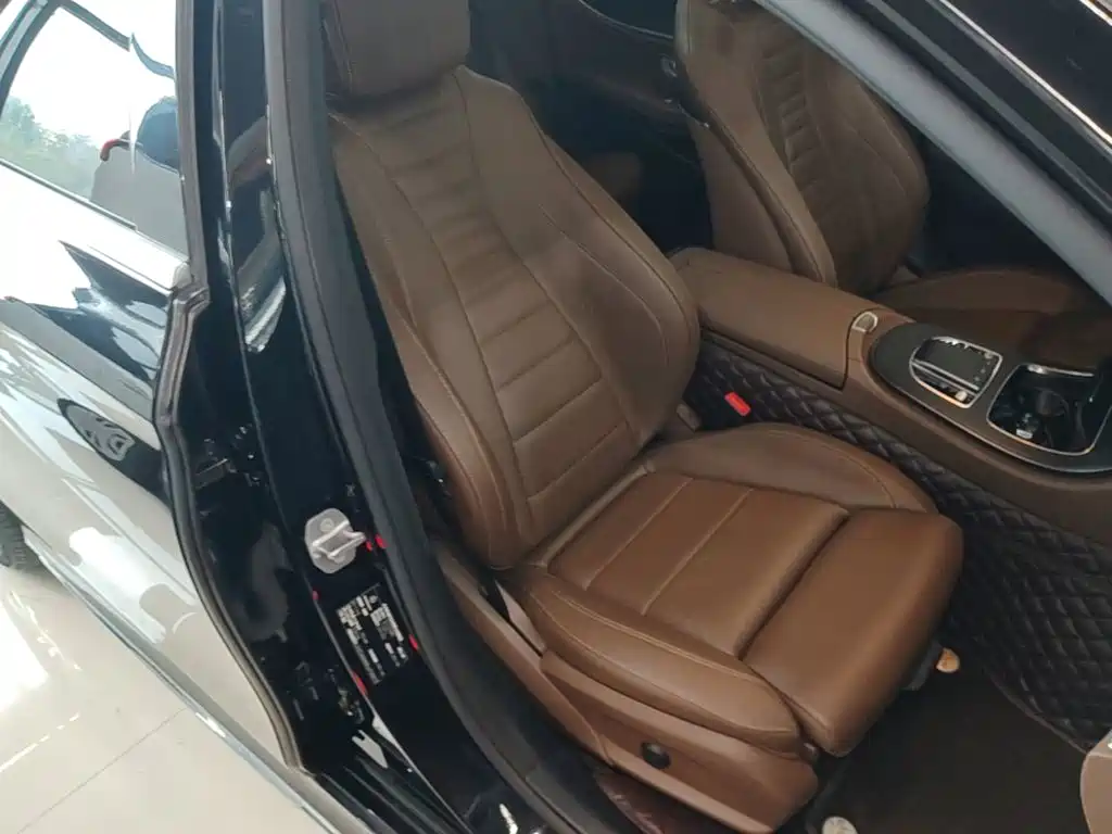 Mercedes-Benz E-Class — миниатюра 25