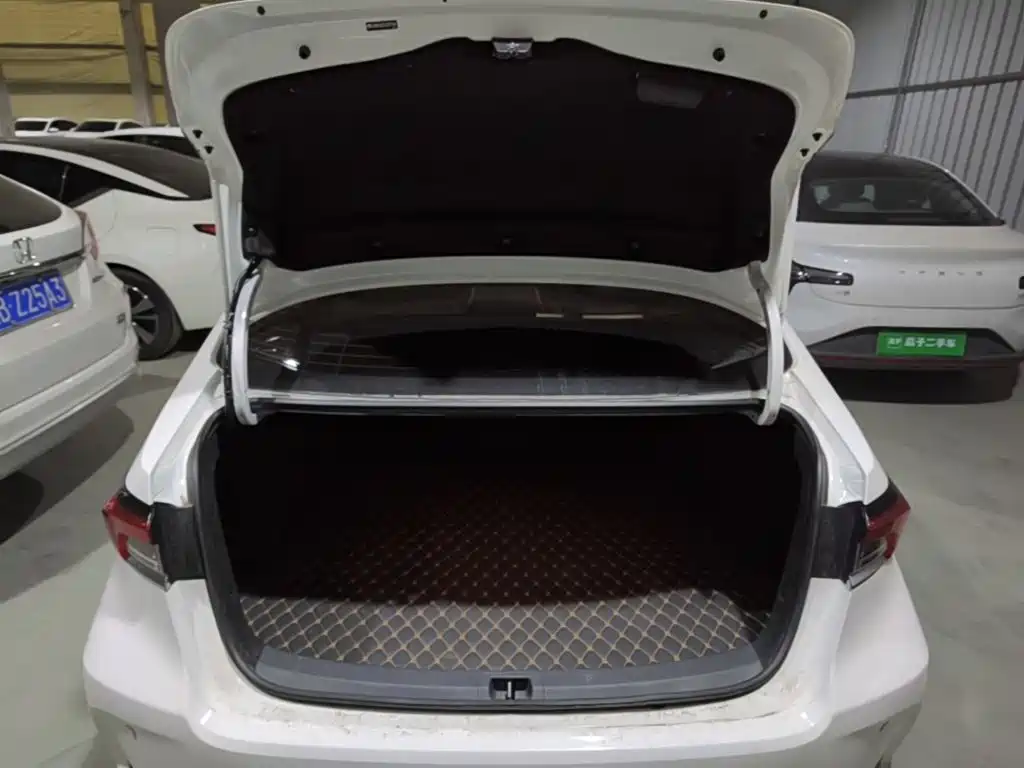 Toyota Corolla — миниатюра 15