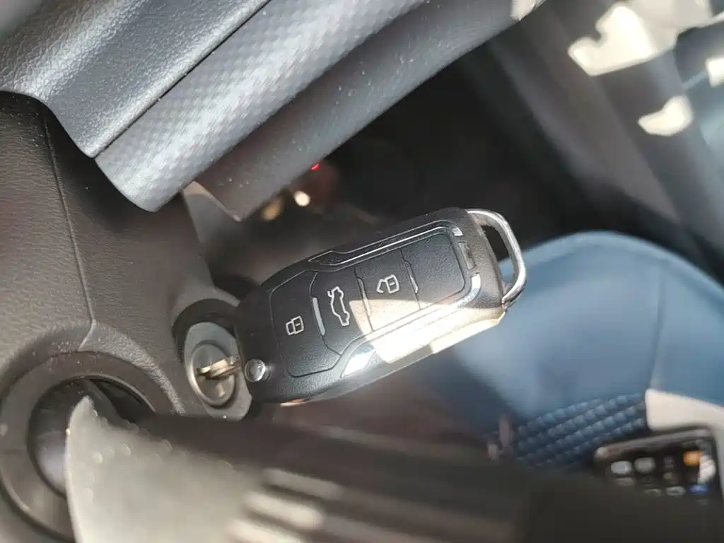 Wuling Hongguang EV — миниатюра 9