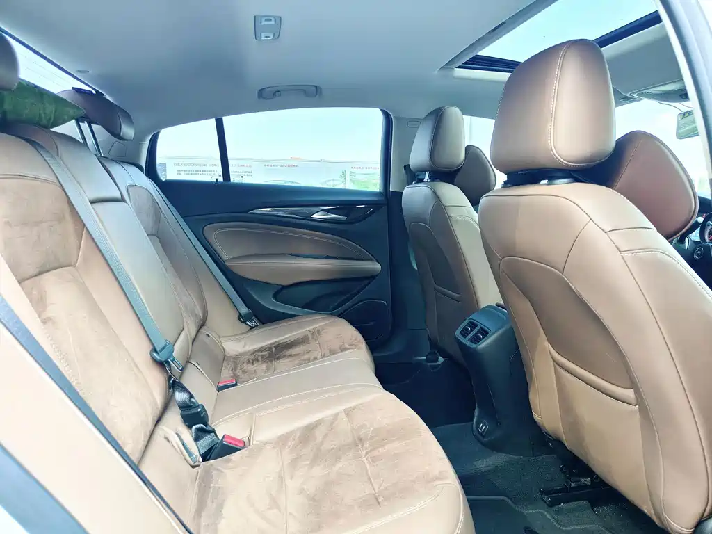 Buick Regal — миниатюра 7