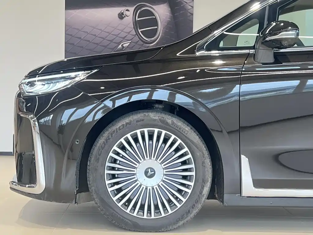 LANTU AUTOMOBILE LANTU DREAMER