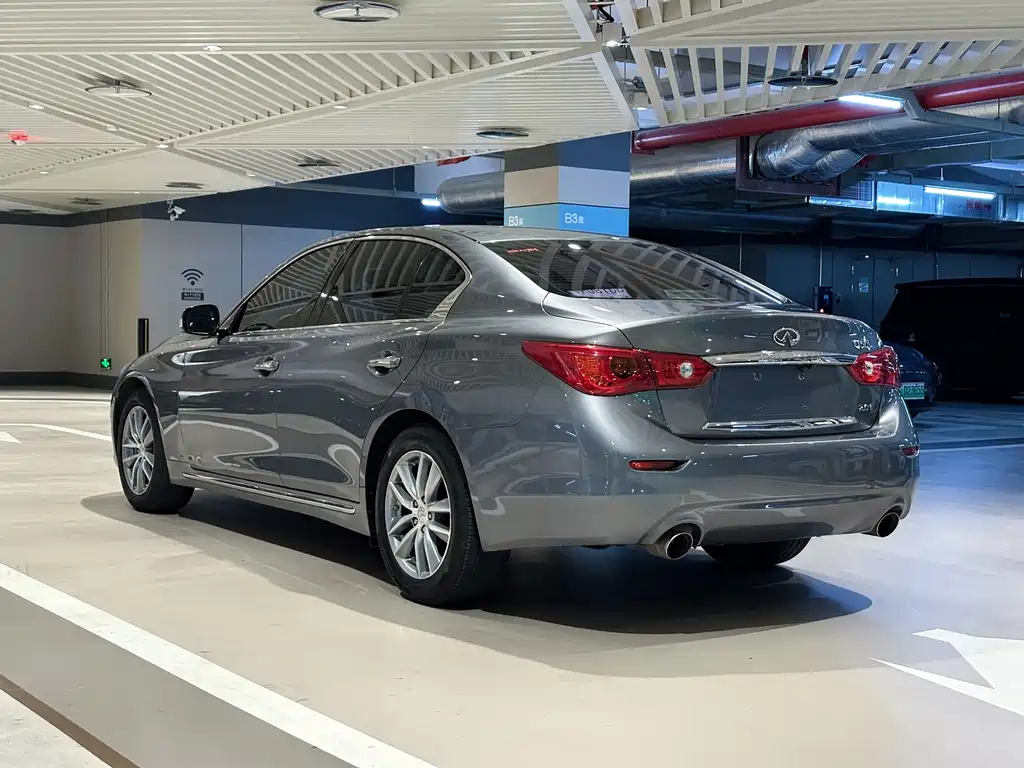 INFINITI Q50L
