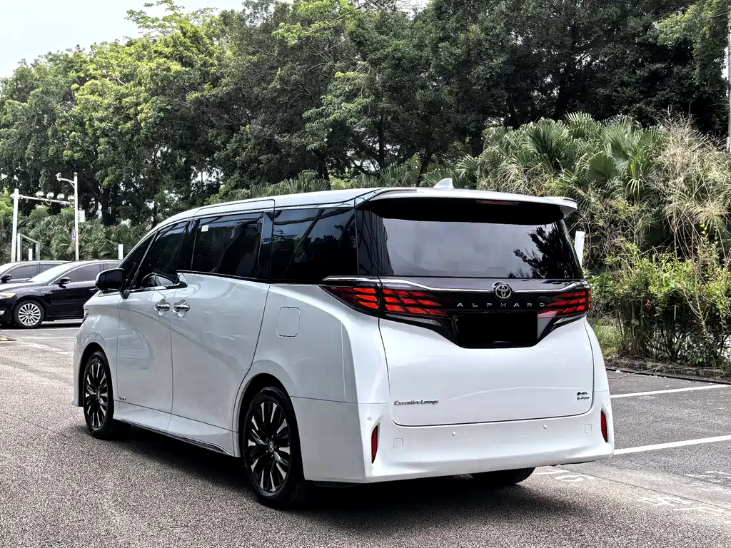 Toyota Alphard — фотографии объявления, Фото 21
