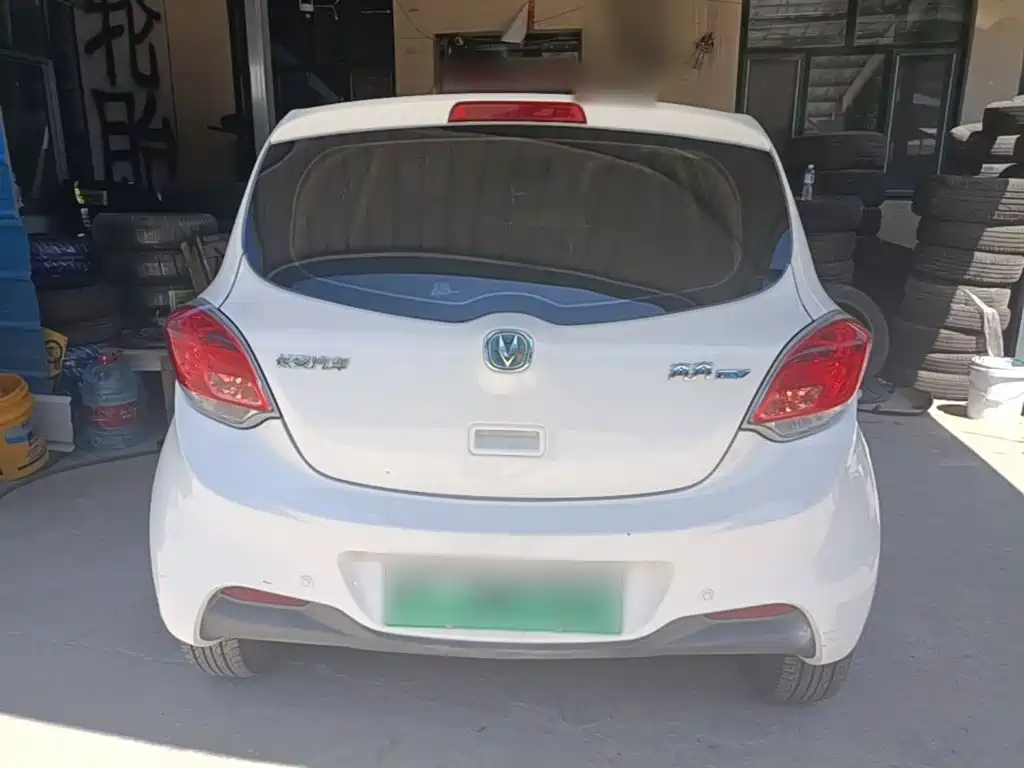 Changan EV — миниатюра 6