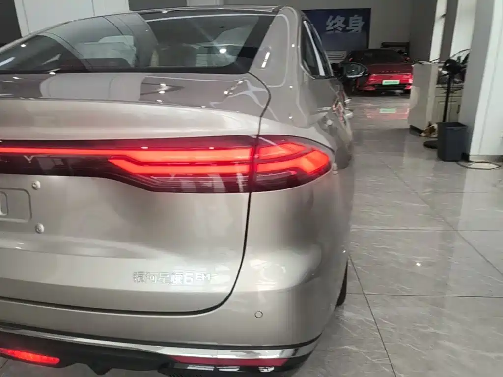 Geely Galaxy Galaxy 6 6 2026 125km +