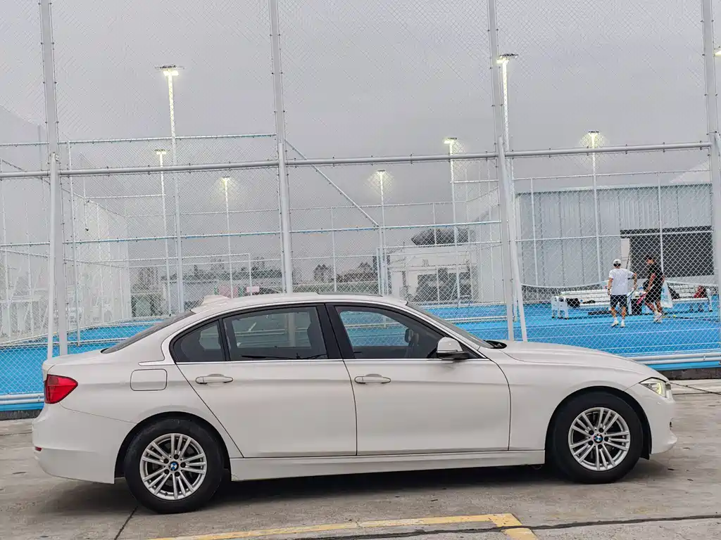 BMW 3 Series — миниатюра 4