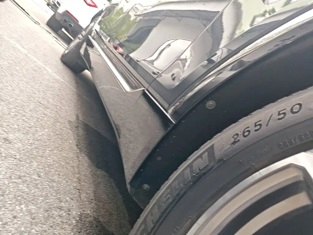 Cadillac Lyriq — миниатюра 21
