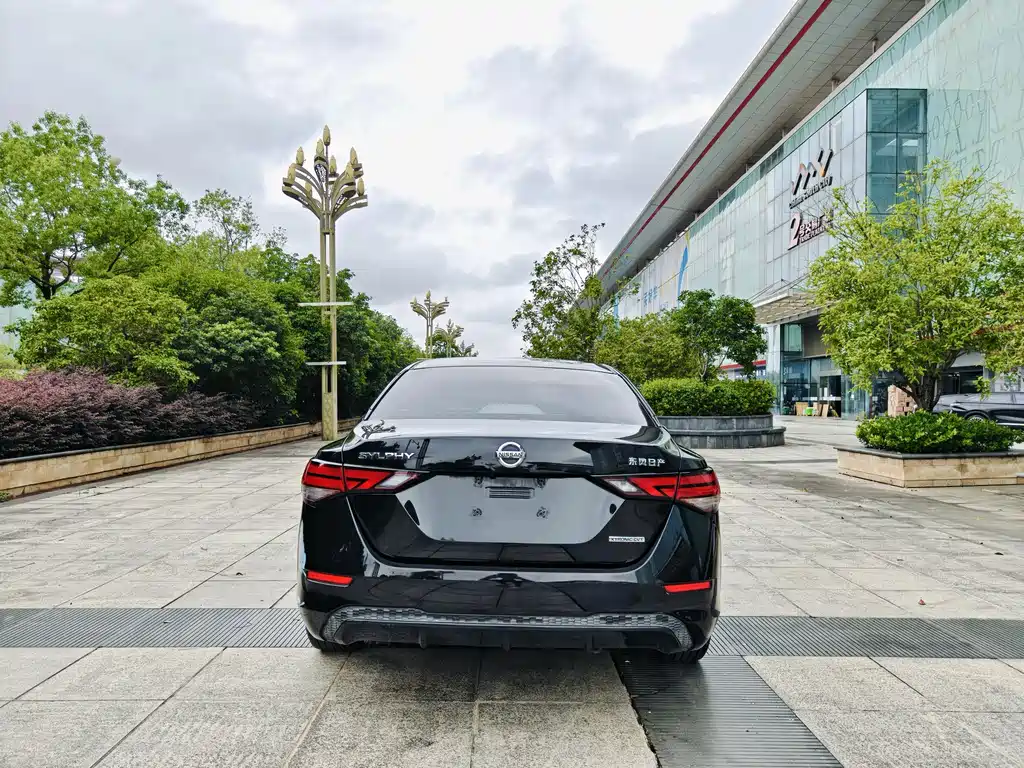 Nissan Sylphy 2020 1.6L XL CVT Enjoy