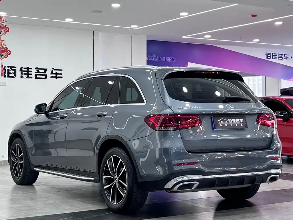 MERCEDES-BENZ GLC
