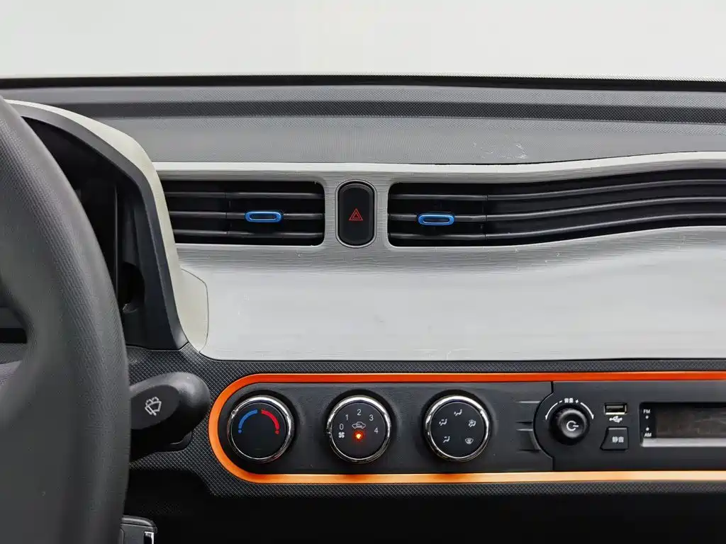 Wuling MINIEV — миниатюра 12