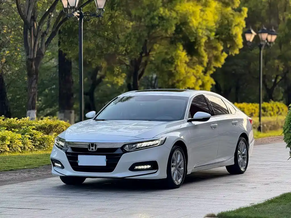 Купить Honda Accord