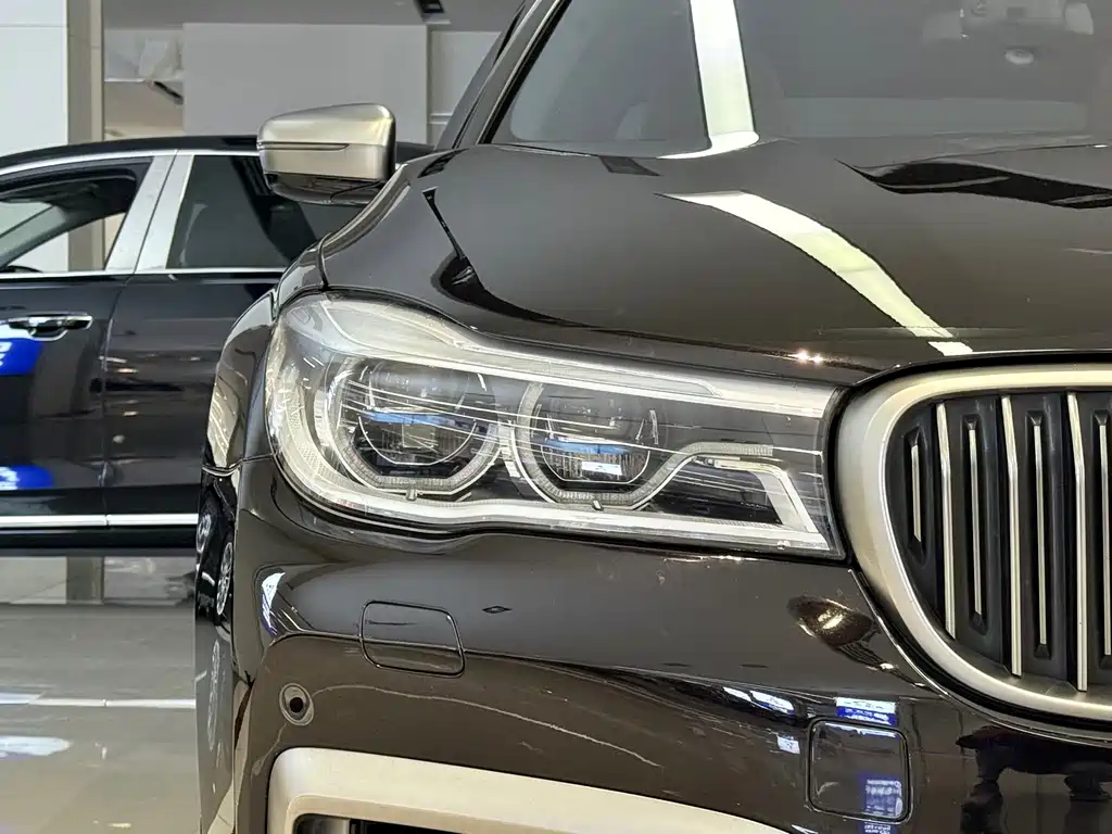 BMW 7 Series 7 2018 M760Li xDrive