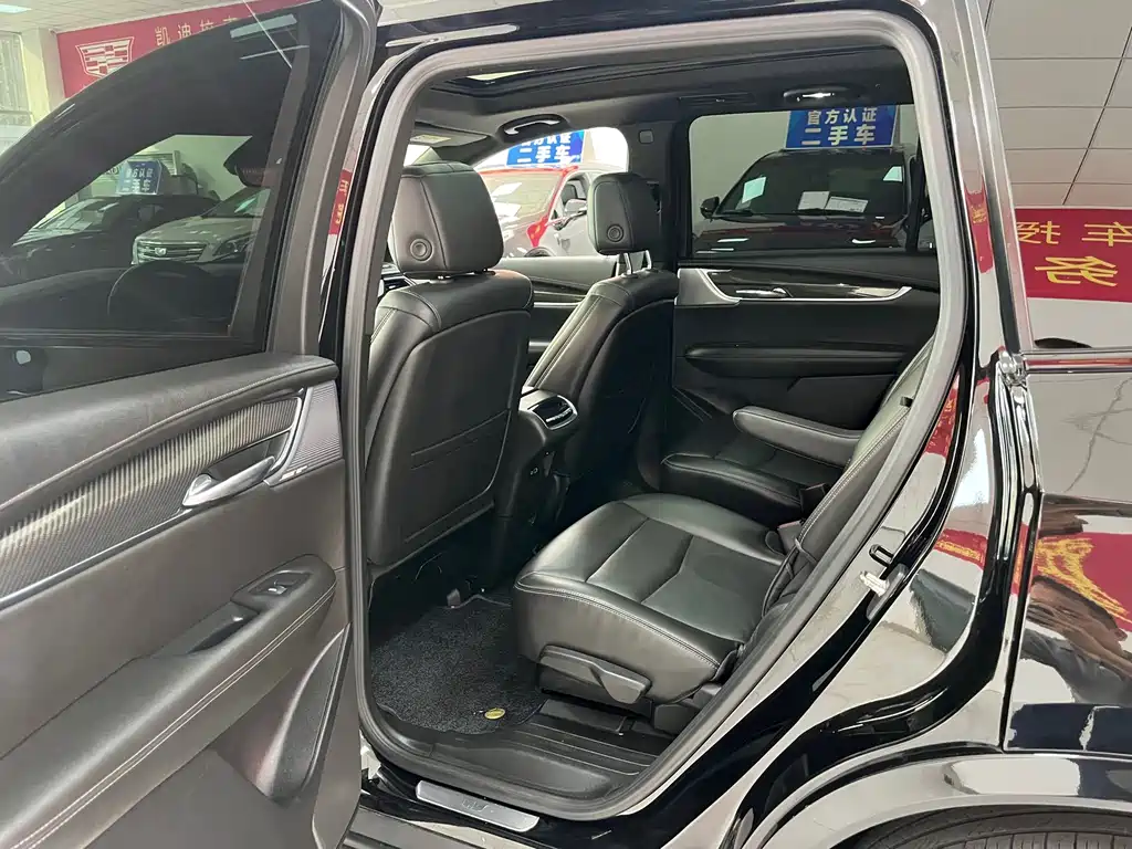 Cadillac XT6 — миниатюра 12