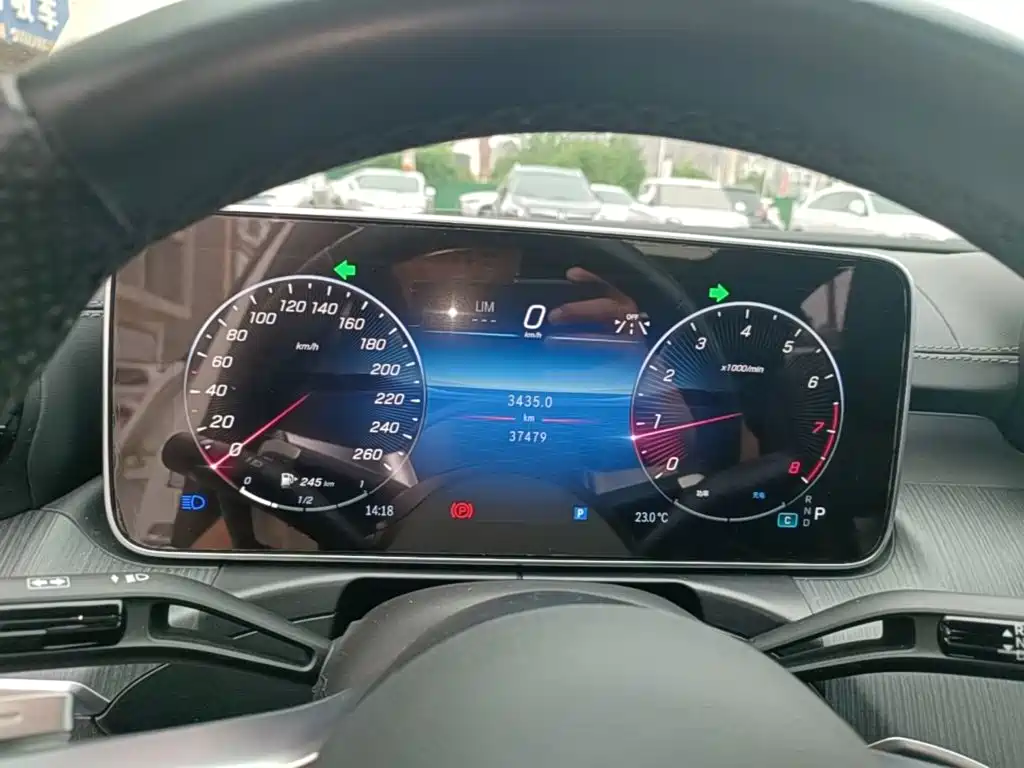 Mercedes-Benz C-Class — миниатюра 12