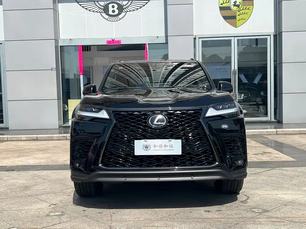 Lexus LX 2023 600