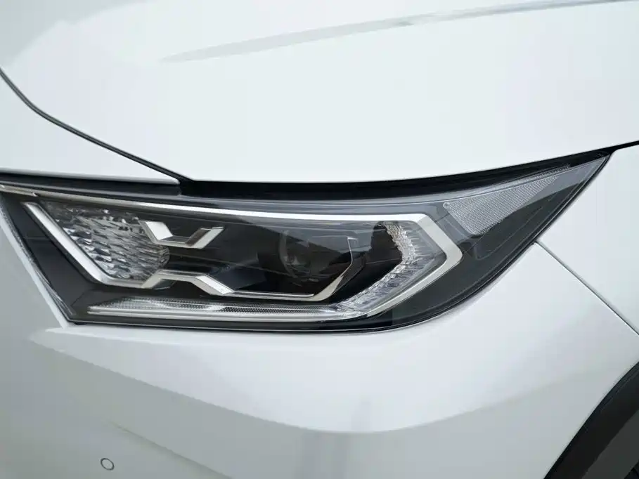 Toyota RAV4 — миниатюра 12