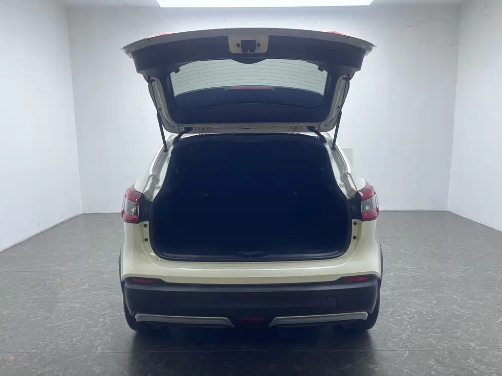 Nissan Qashqai — миниатюра 7