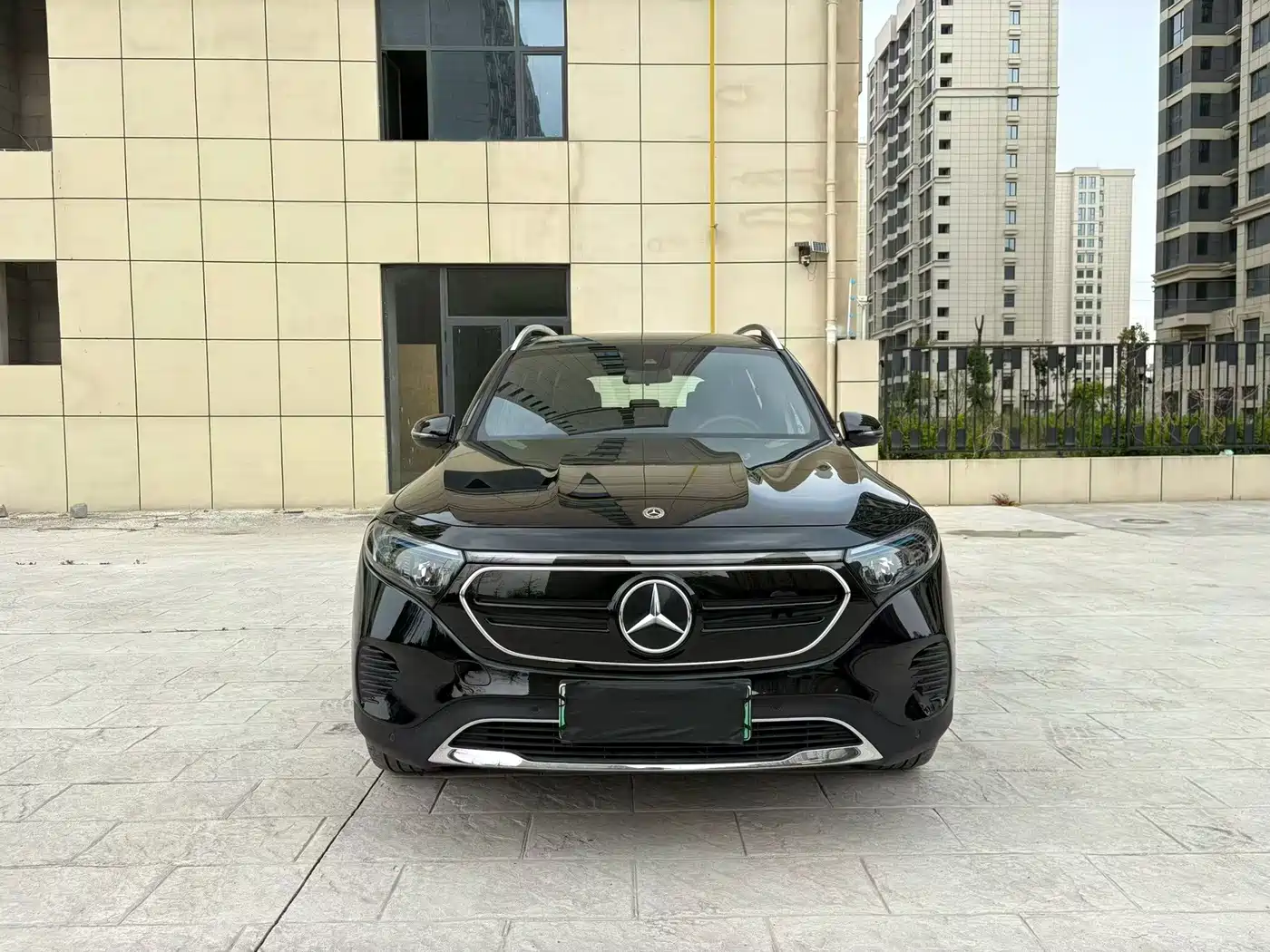 Mercedes-Benz EQB