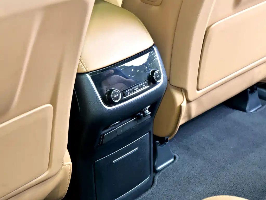 Li Auto Li ONE — миниатюра 18