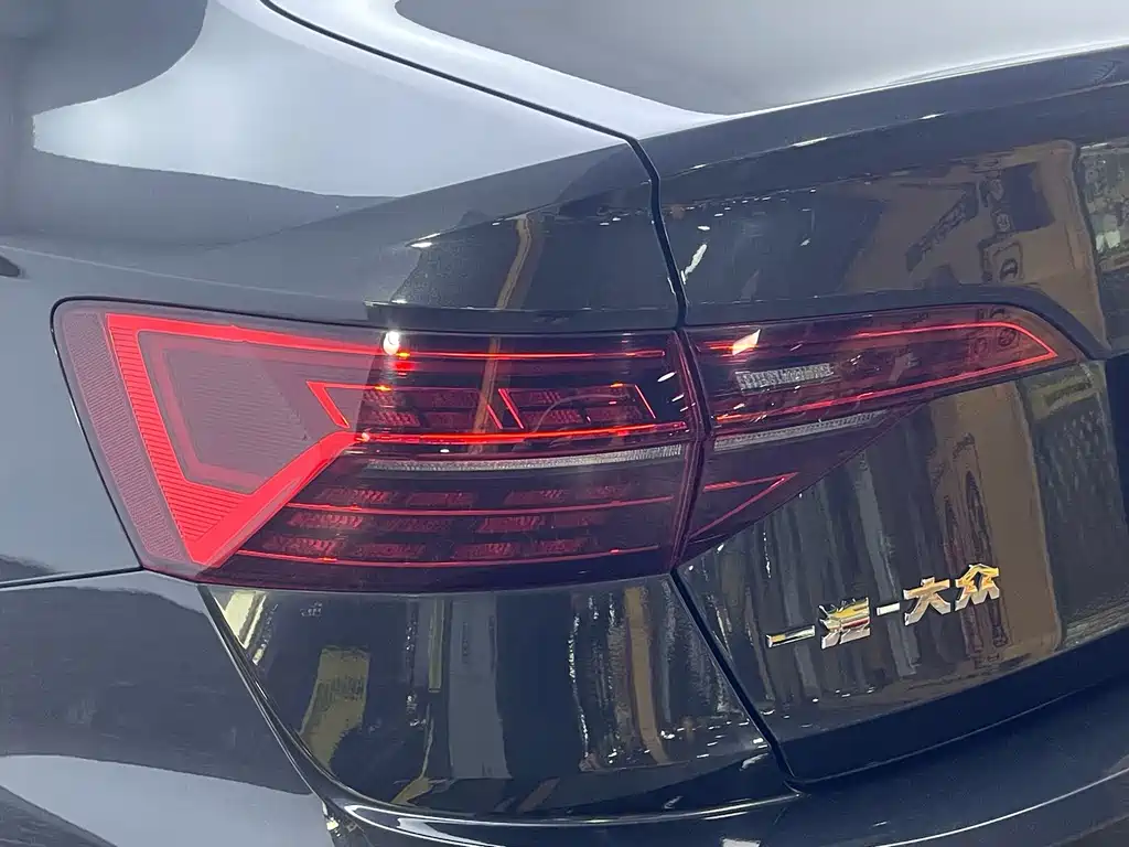 Volkswagen Sagitar — миниатюра 12