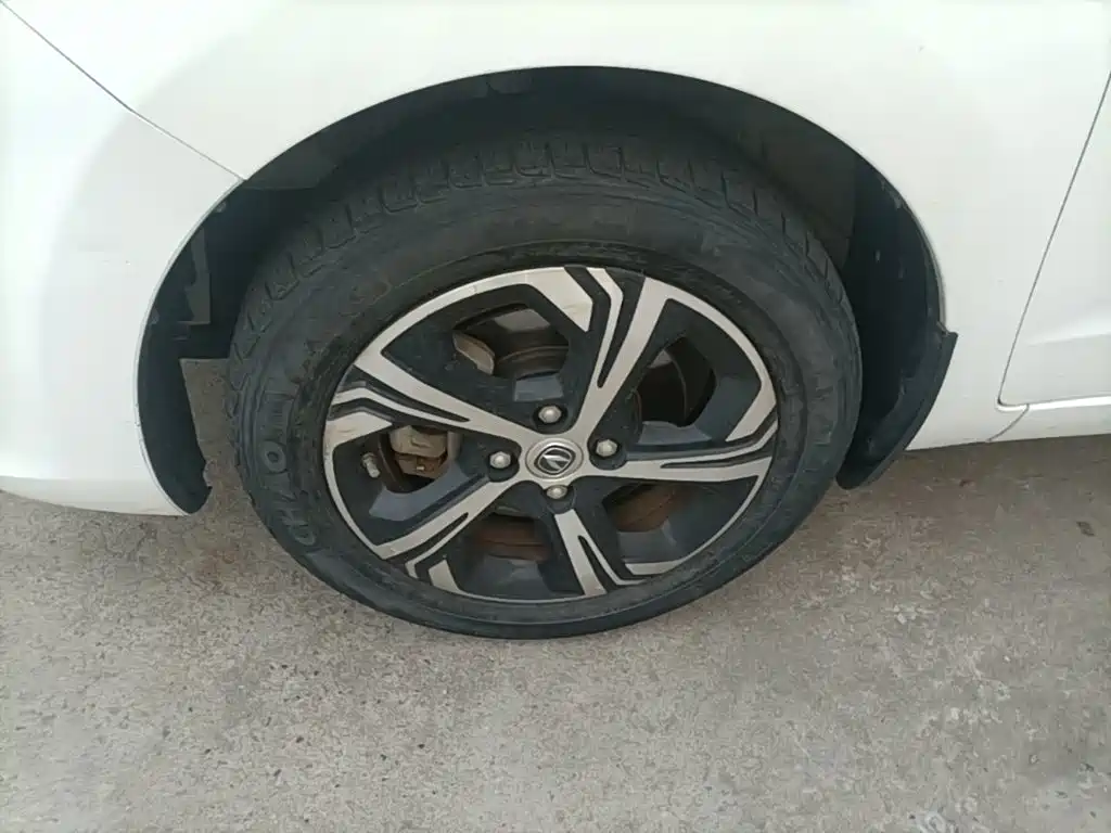 Changan Benben E-Star — миниатюра 23