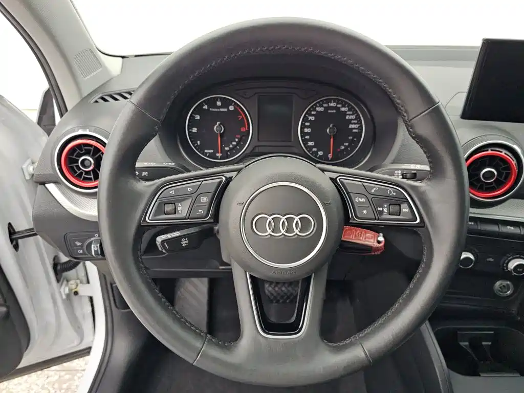Audi Q2L — миниатюра 9