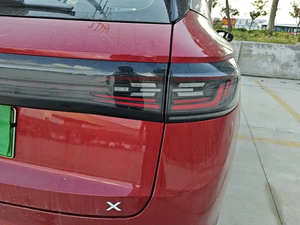 Volkswagen ID.4 X — миниатюра 8