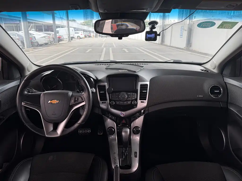 Chevrolet Cruze — миниатюра 12