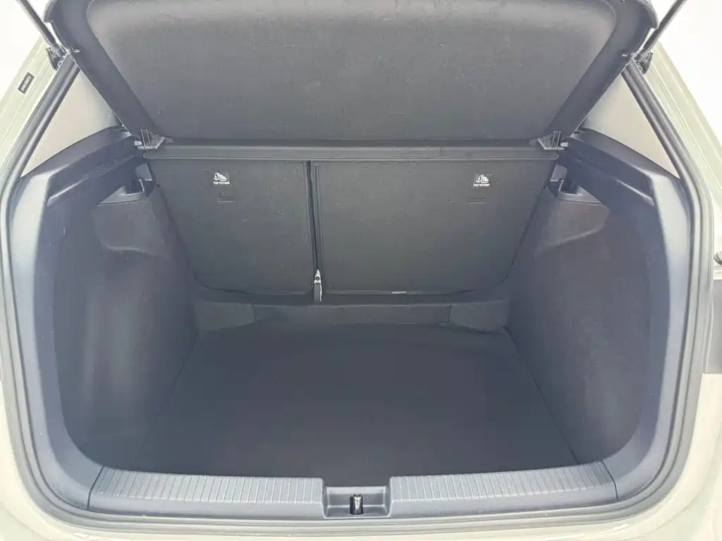 Volkswagen Tharu — миниатюра 10