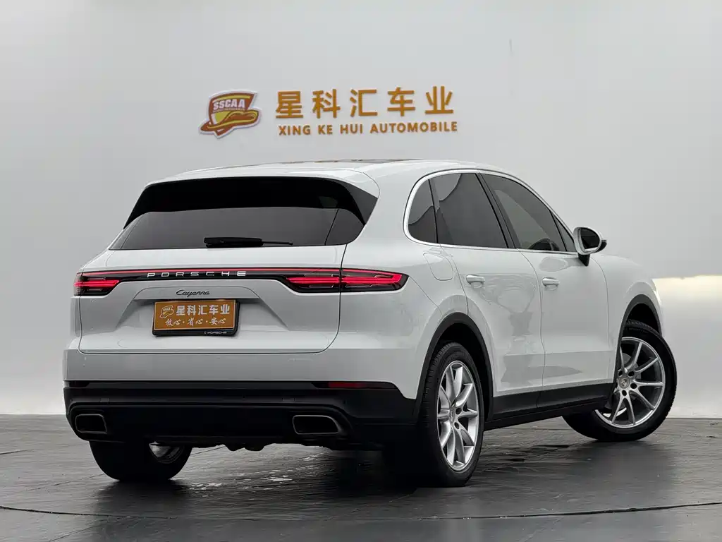 PORSCHE CAYENNE