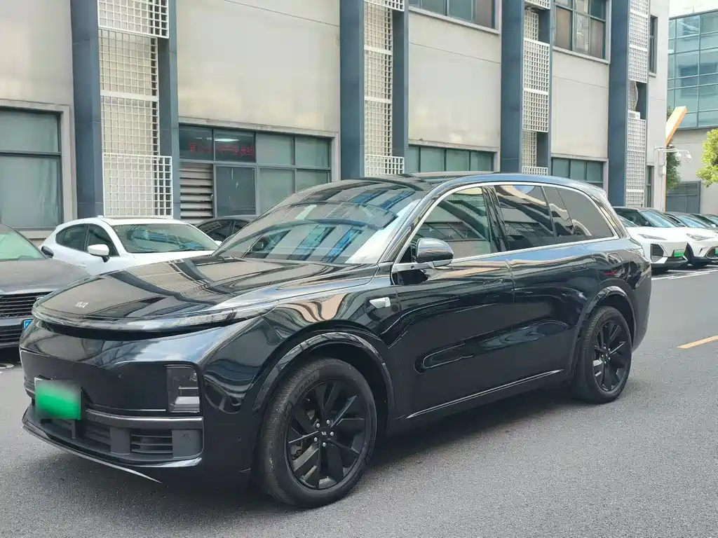 Li Auto L8