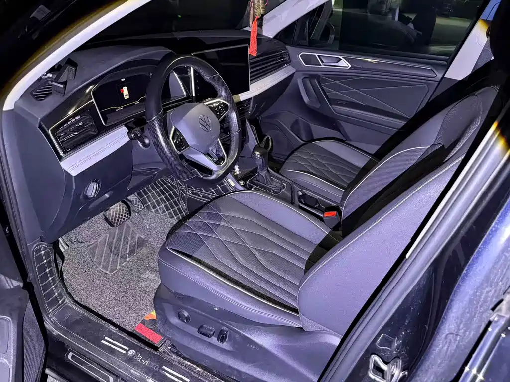 Volkswagen Tiguan L — миниатюра 6