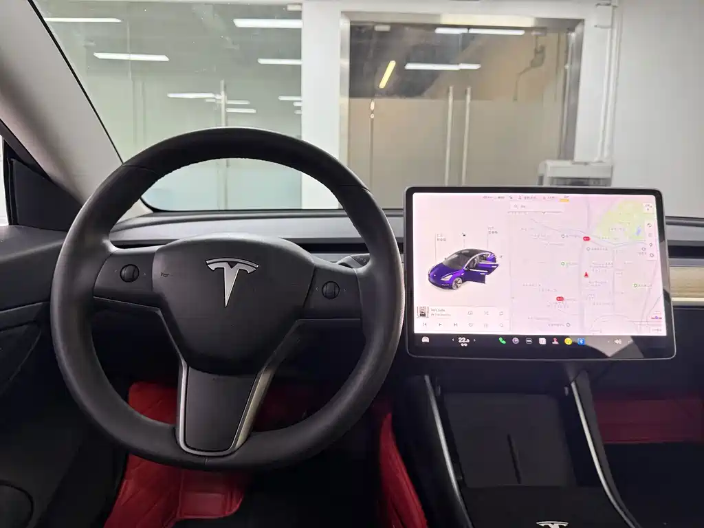 Tesla Model 3 — миниатюра 18
