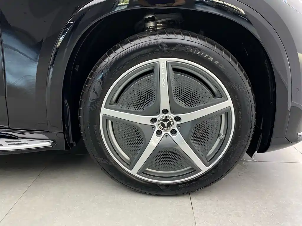 Mercedes-Benz EQS SUV — миниатюра 4