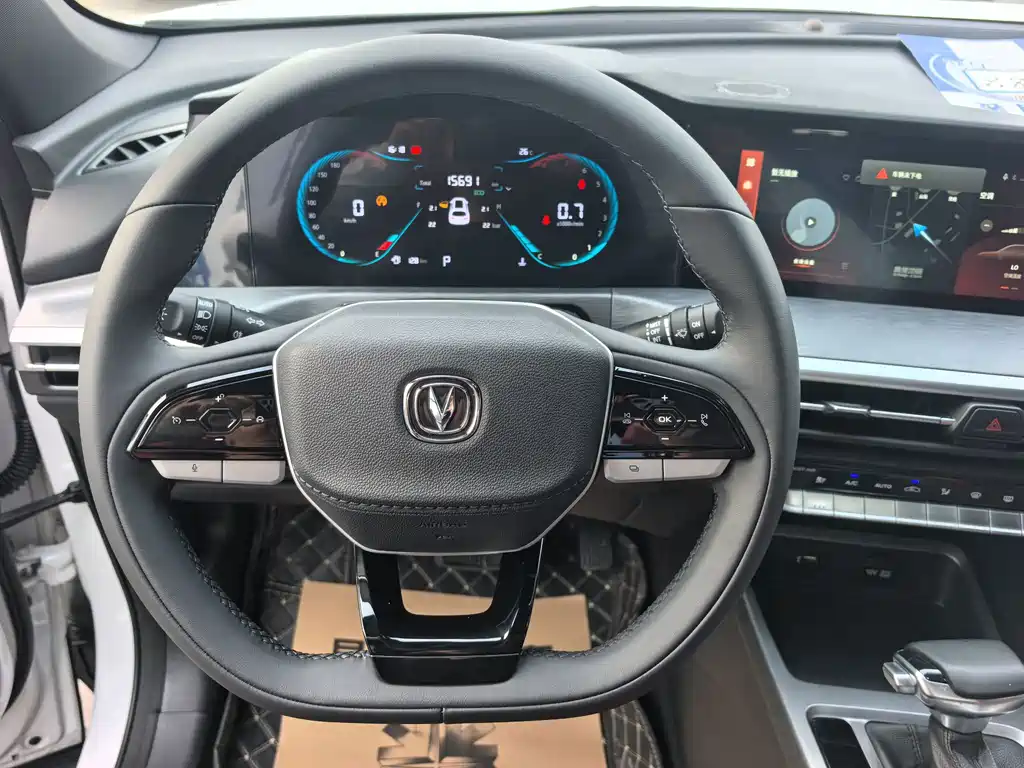 Changan CS35PLUS — миниатюра 10